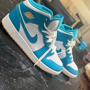 Nike Kids Sneakers in Blue and White